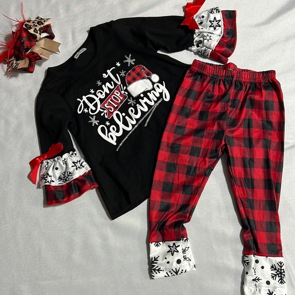 Don’t stop believing Christmas outfit - Picture 1 of 7